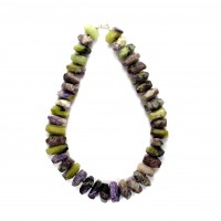 Exklusive Schmuckkette aus Charoit, facettiert, 22 mm, Länge 47 cm